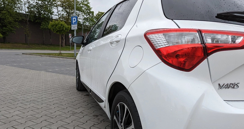 Toyota Yaris cena 61999 przebieg: 36200, rok produkcji 2019 z Krynki małe 781